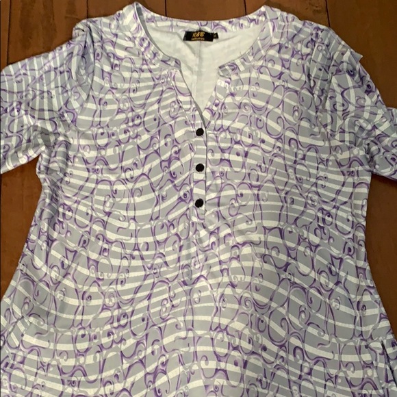 Printed plus size tunic - Picture 2 of 3